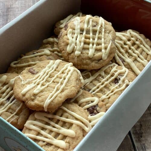 Chocolate chip cookies in a tin