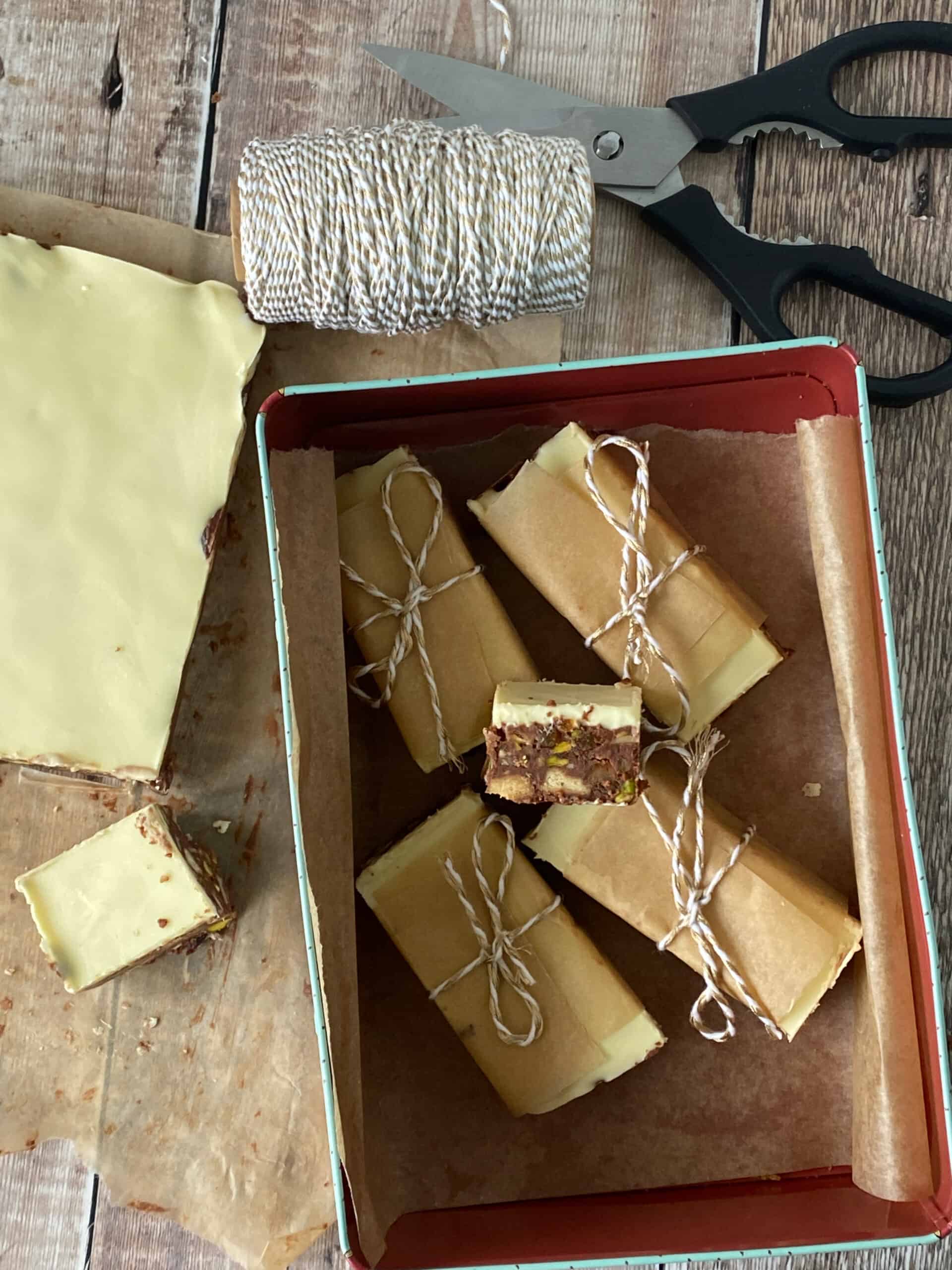 Homemade Fruit and Nut Chocolate Bars-image